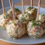 Cake pops salés au saumon fumé et fromage frais