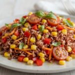 Salade de riz rouge mexicaine